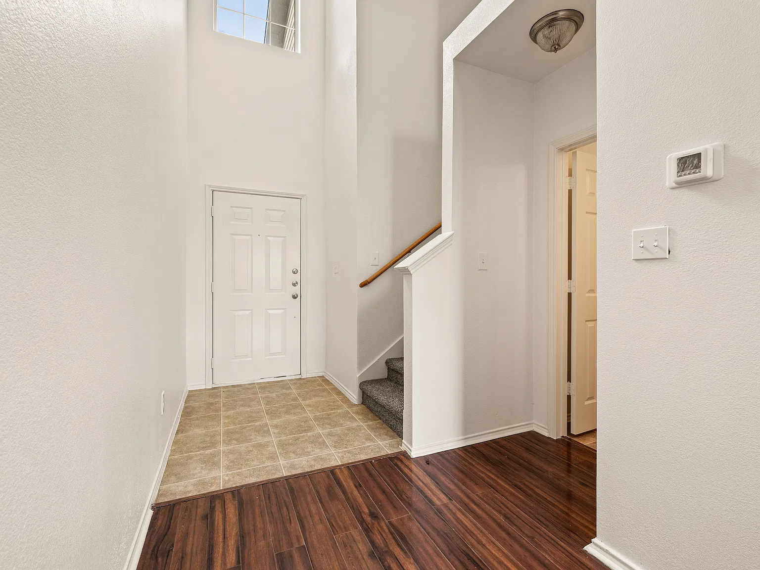 2 bed, 1.5 bath, 1300 sqft, $2,500 — Photo 1