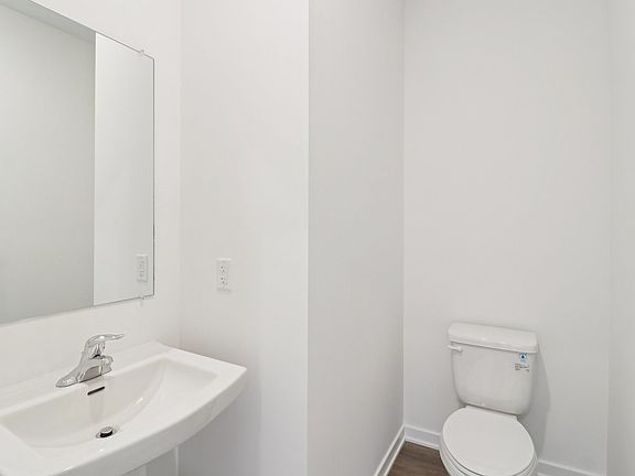 5th image of 9927 Edgebrok Ln