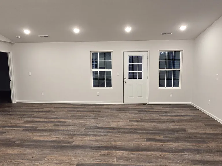 408 Stirrup Ln — Photo 4