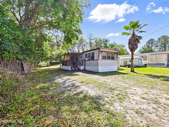885 W RIVER Road, Palatka, FL 32177
