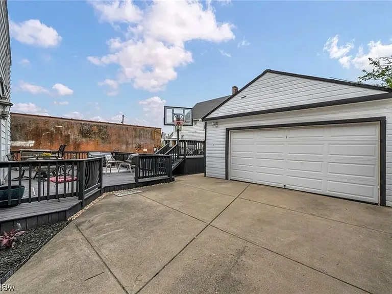 9309 Garfield Blvd — Photo 16