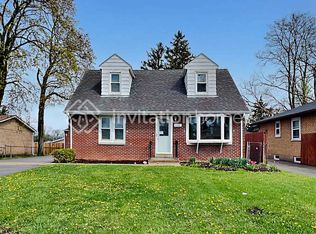 1111 Brookwood St, Bensenville, IL 60106