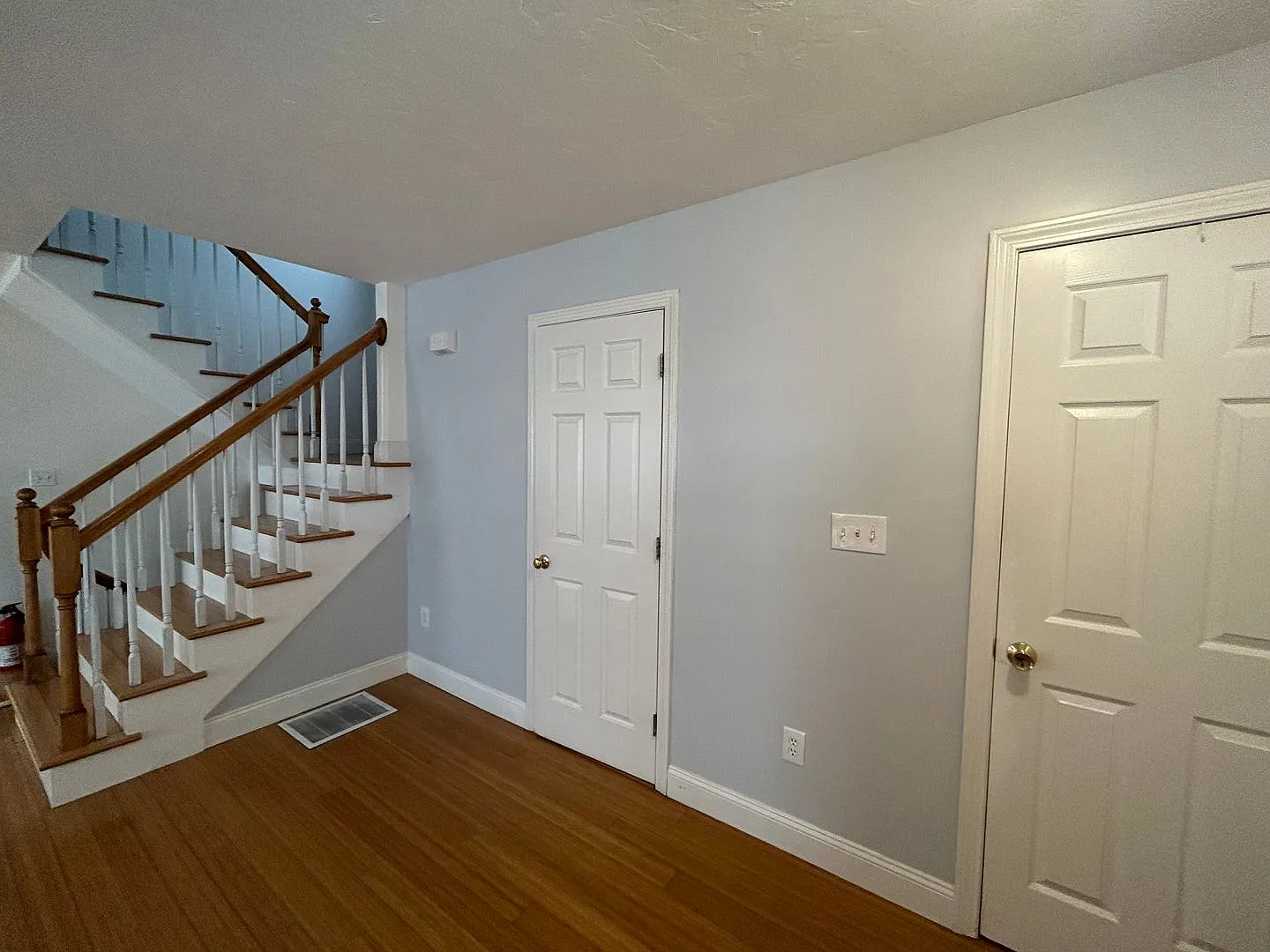 Beautiful 4 Bedroom house in Marlborough! — Photo 4