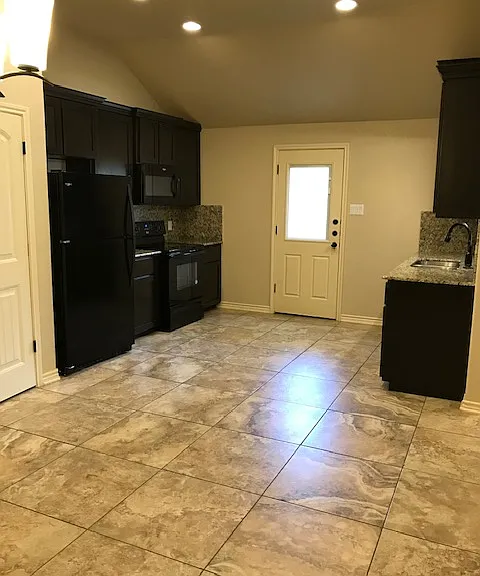 5506 Settlers Ct #B — Photo 4
