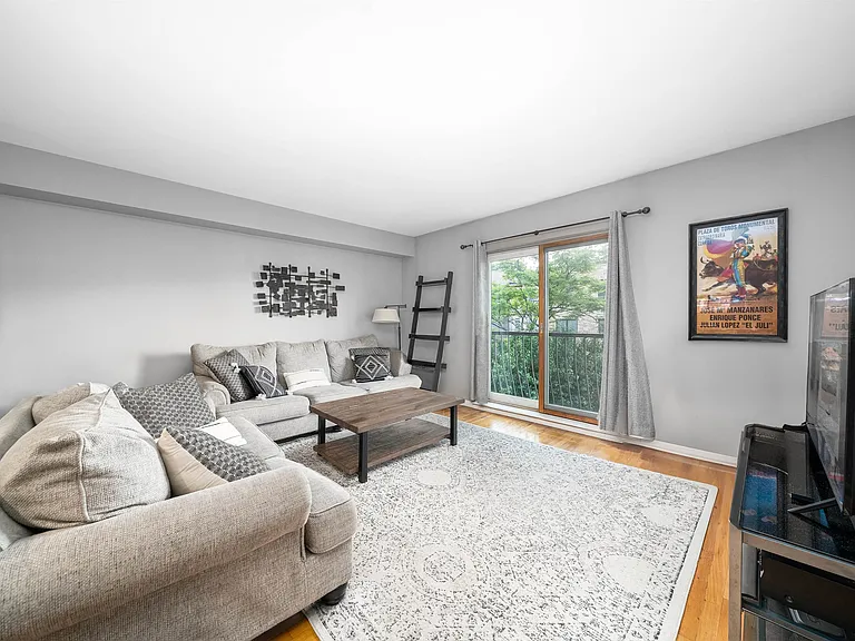536 Grand St #403 — Photo 2