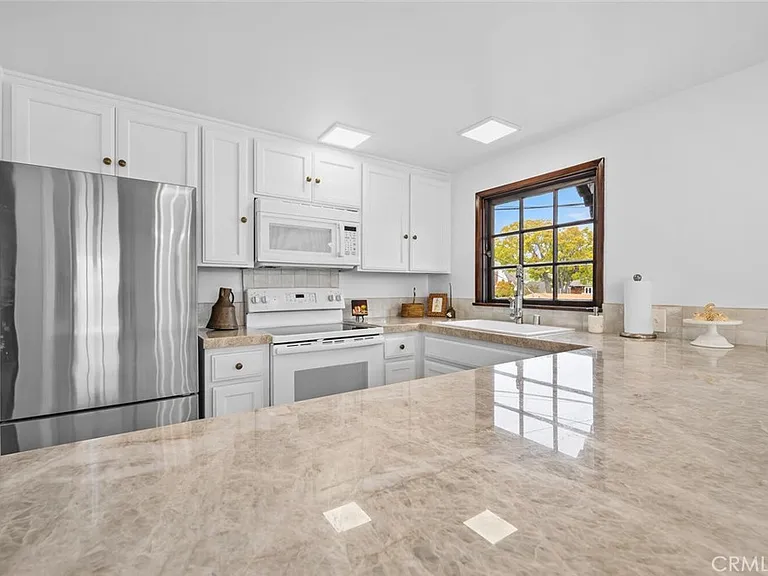 329 Aster St — Photo 13