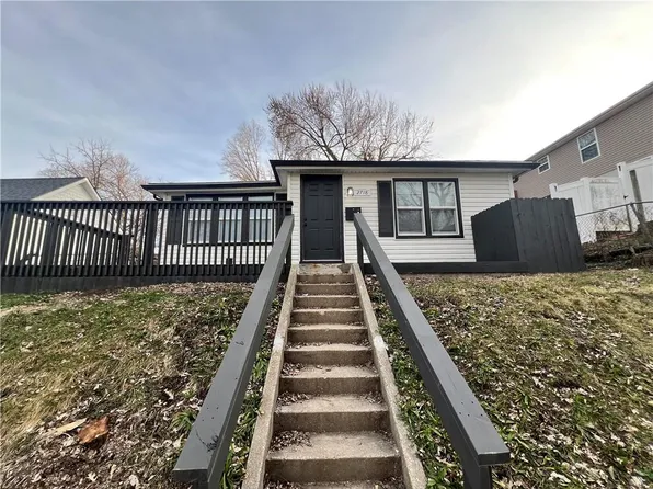 2718 Mary St, Saint Joseph, MO 64507