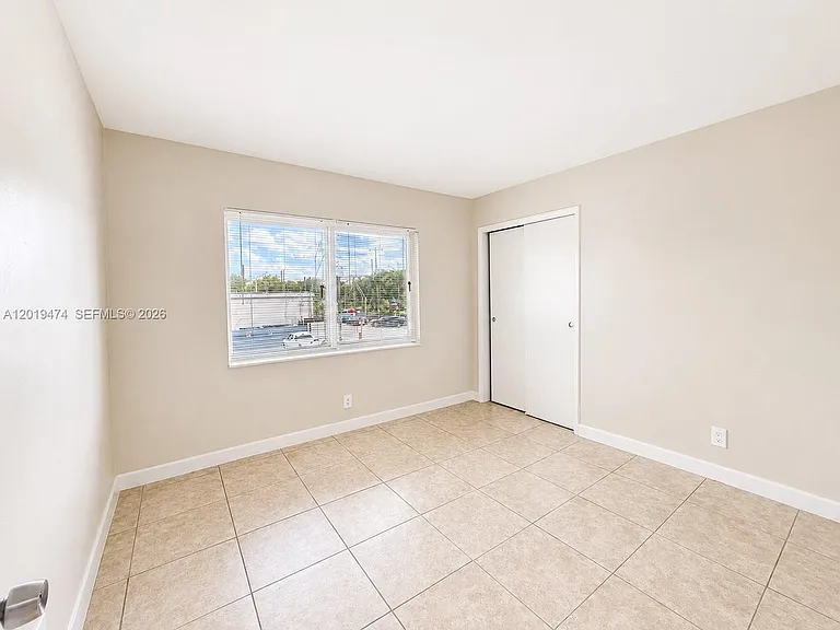 2101 NE 51st St #15 — Photo 3