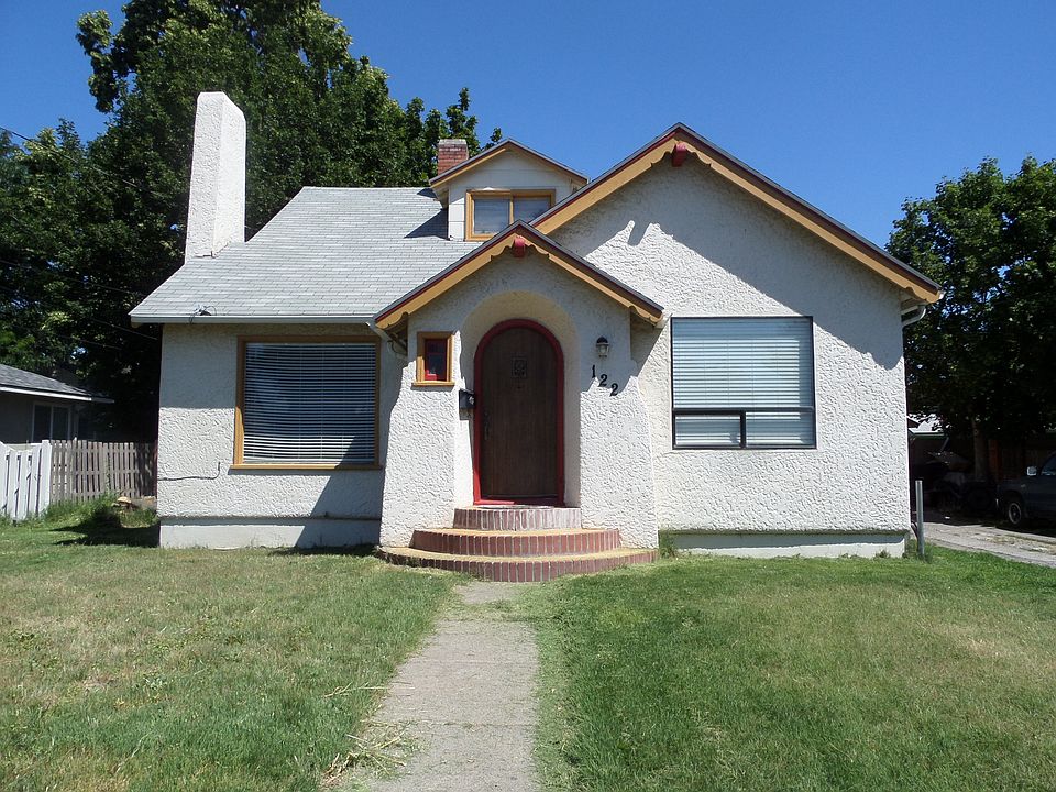 122 SW College Place