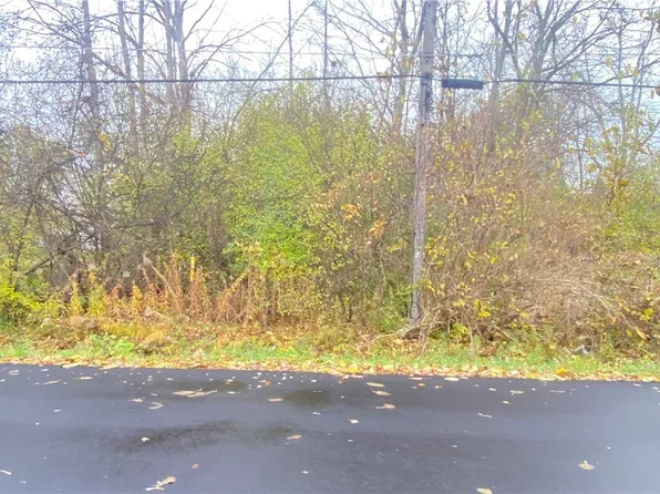 Lakeview Ter W, Hamburg, NY 14075