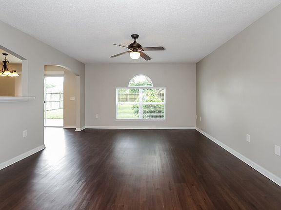 4th image of 13518 Padron Ct