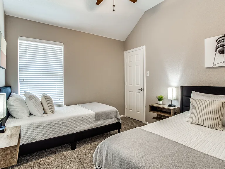 5848 Palomino Dr — Photo 19