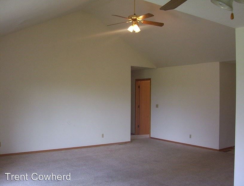 2nd image of 3317 W Raynell St