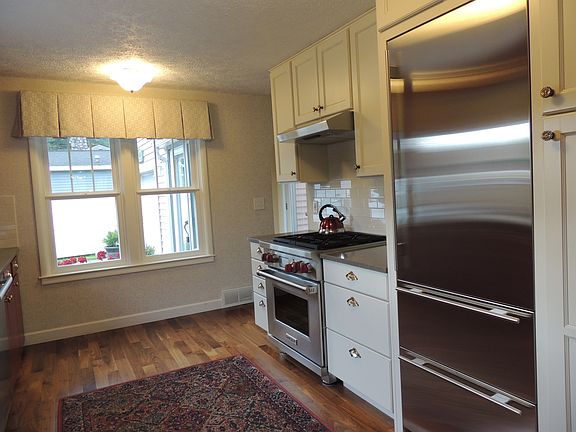 4th image of 12910 S Regal St