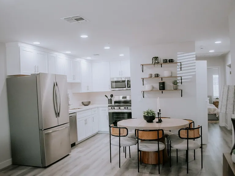 Beautifully Designed 3-bedroom 2-bathroom Home — Photo 23