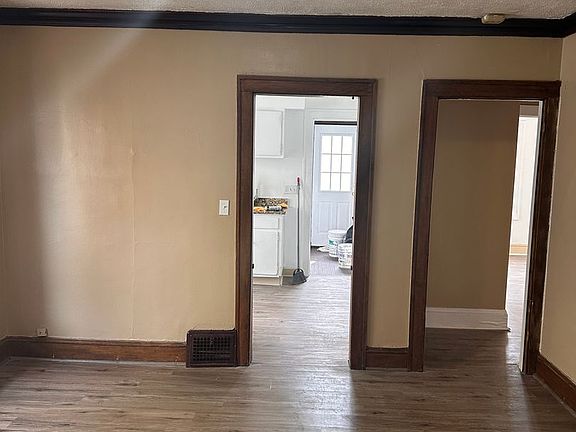3rd image of 14231 Garfield Ave #1