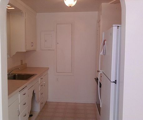 5th image of 13533 52nd Ave S APT 3