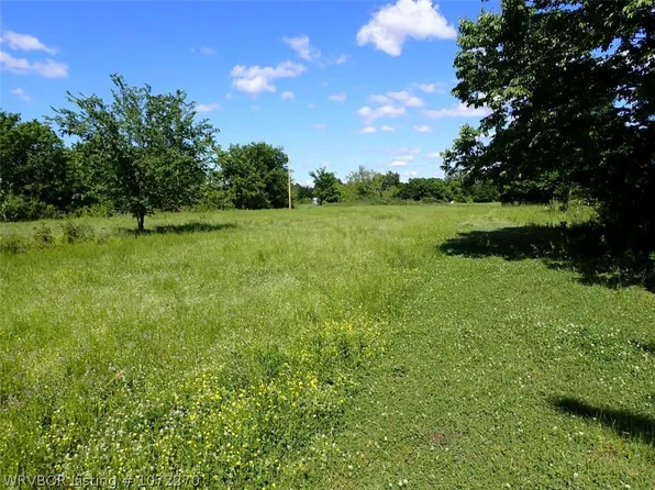 39511 Old Pike Rd, Howe, OK 74940