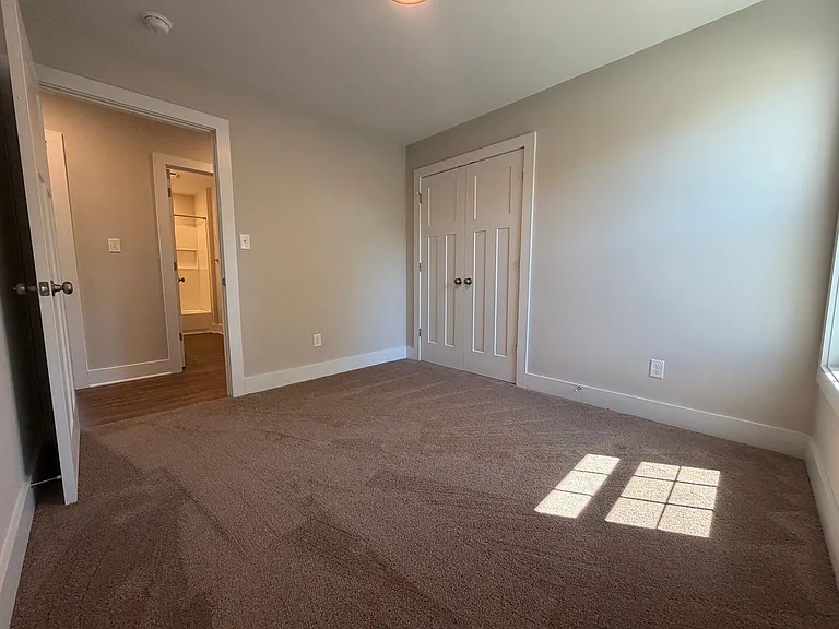 460 Highland Ave #B — Photo 7