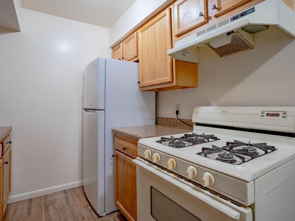 Tanglewood, 700 Platt St APT 33, Niles, MI 49120