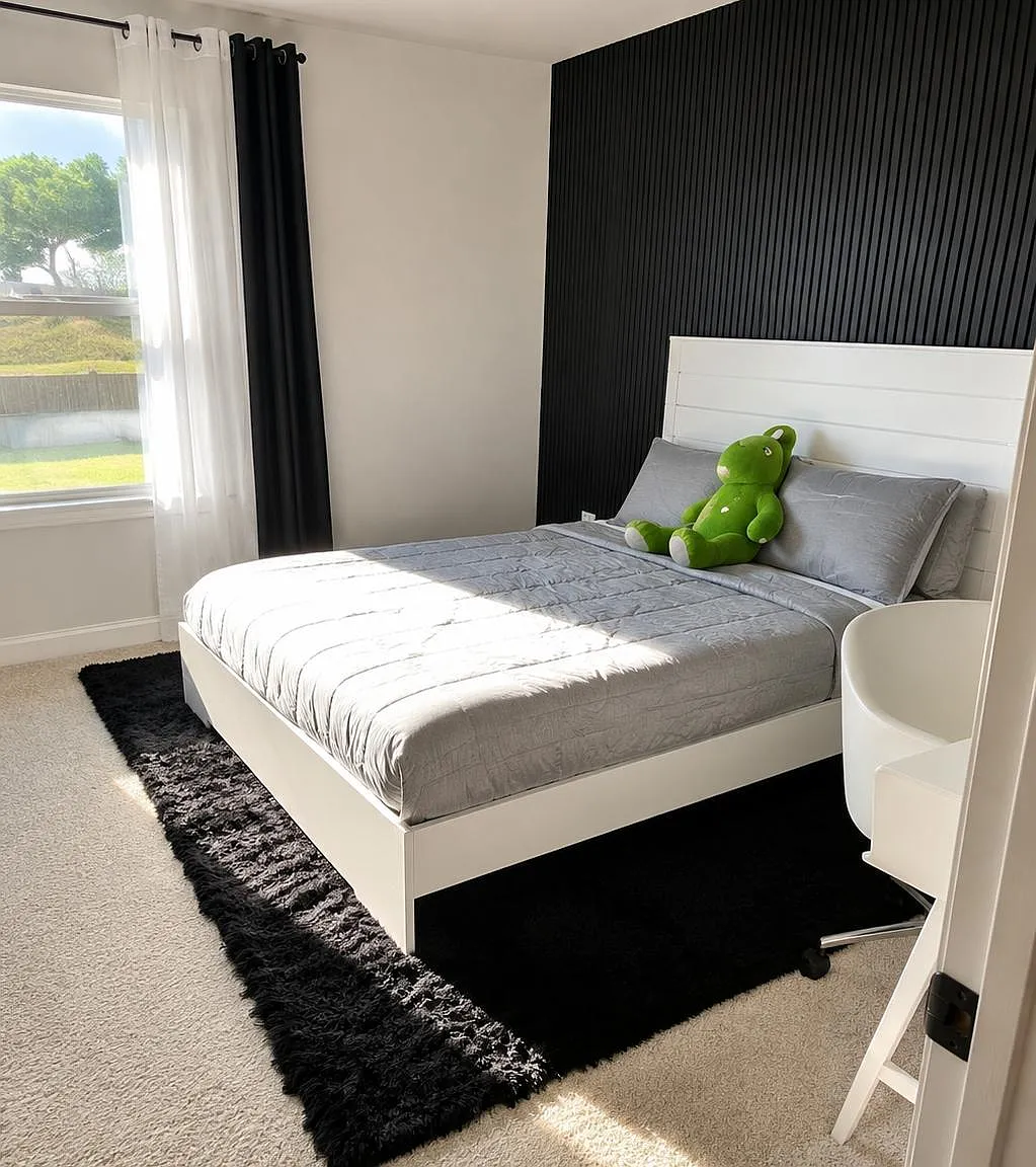 4 bed, 4.5 bath, 3200 sqft, $1,027 — Photo 1