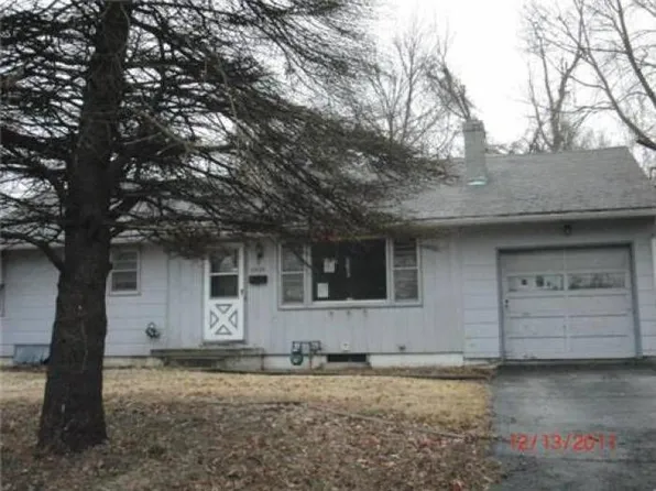 6505 E 110th Ter, Kansas City, MO 64134