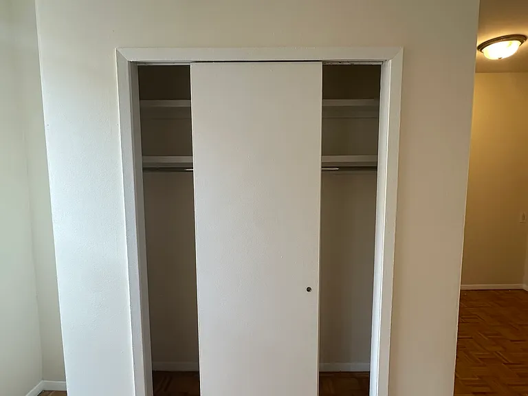 501 E 78th St #5G — Photo 4