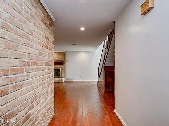 5th image of 8903R Pine Shores Dr