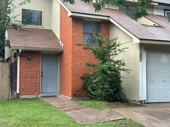 312 Victoria Dr, Grand Prairie, TX 75052