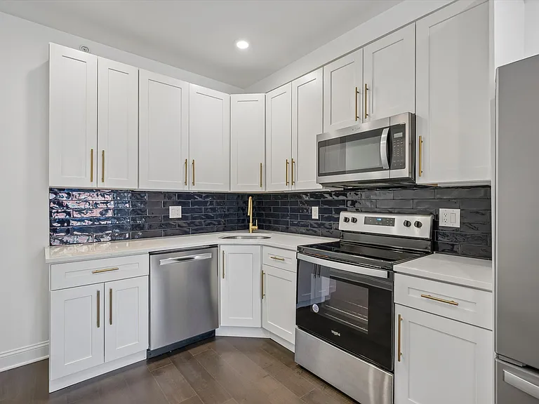 3958 Mount Vernon St #1 — Photo 1