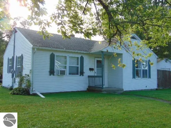 431 Grafton Ave, Alma, MI 48801