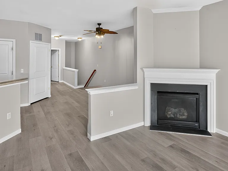 404 Degas Ct — Photo 9