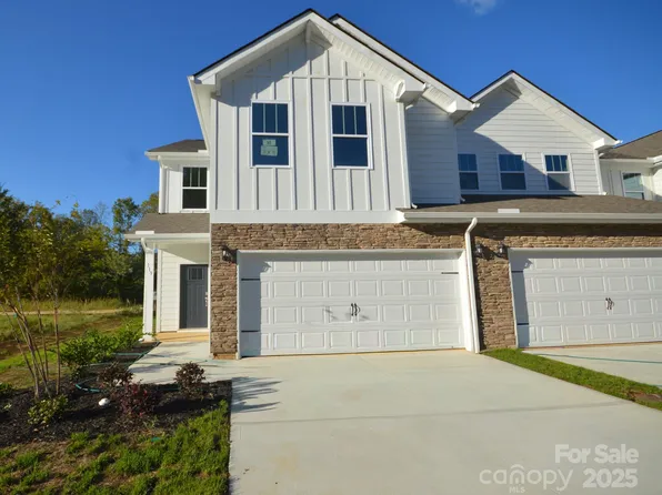 112 Sugg Trl, Weaverville, NC 28787