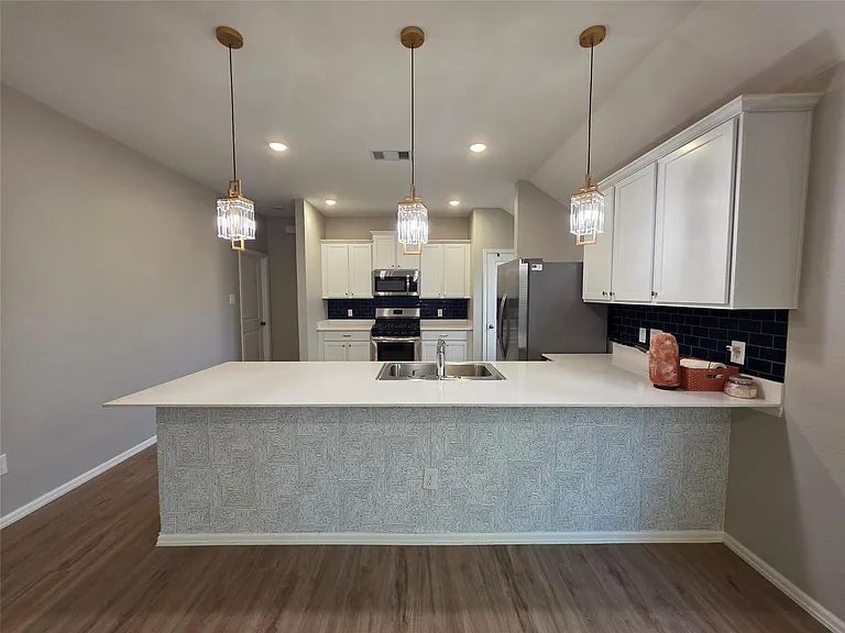 1942 Barrett Gables Dr — Photo 12