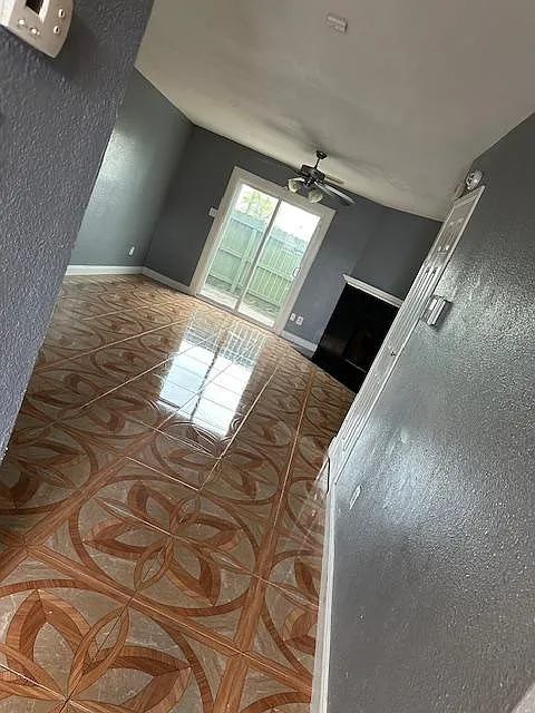 2 bed, 1120 sqft, $1,400 — Photo 4