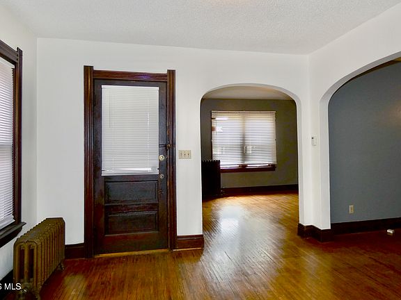 2nd image of 1506 South Ave