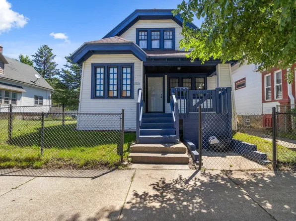 2826 North 22nd STREET, Milwaukee, WI 53206