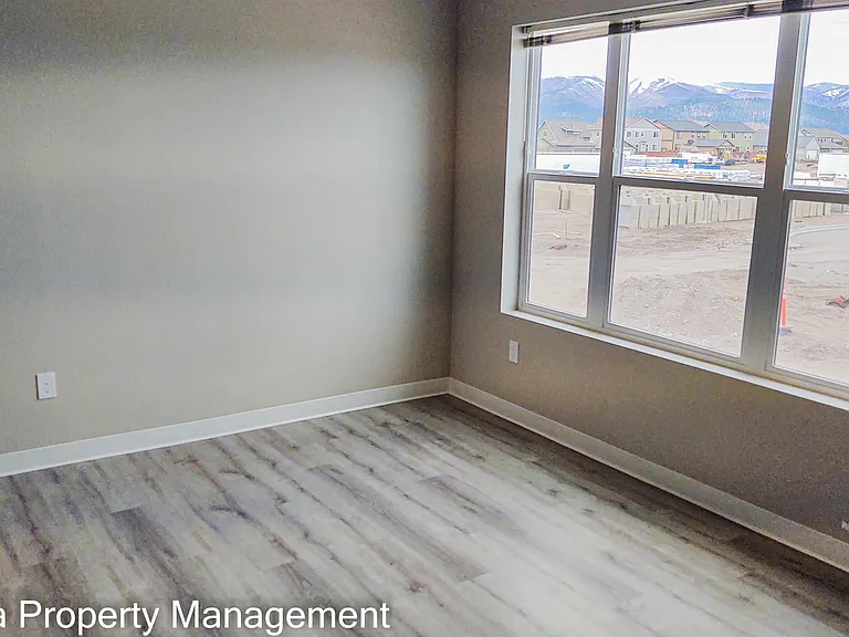McNett Flats — Photo 40