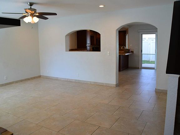 living room as seen from entry
17x14