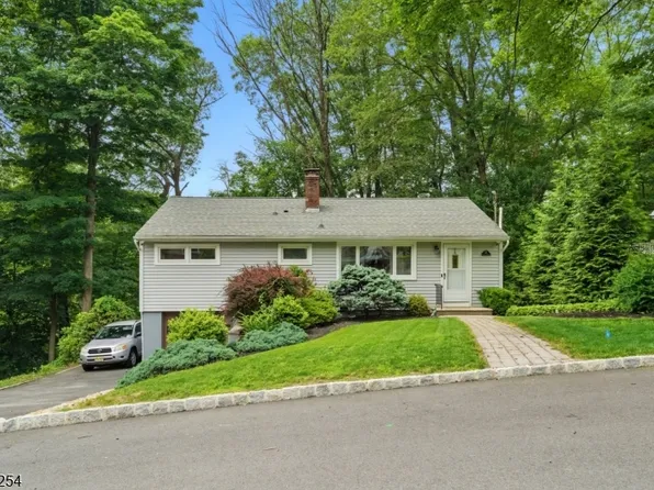 18 Woodland Rd, Parsippany-Troy Hills Twp., NJ 07878
