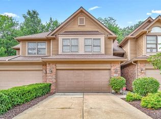 5353 Royal Vale Ln #15, Dearborn, MI