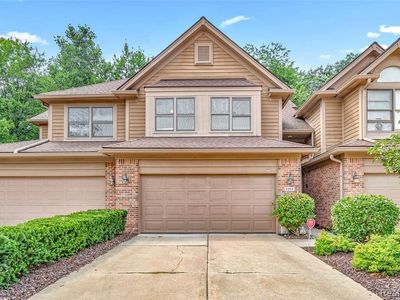 5353 Royal Vale Ln #15, Dearborn, MI, 48126