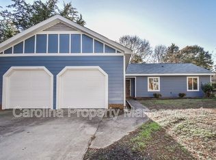 10216 Camelback Cir, Charlotte, NC 28226