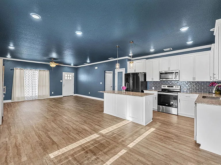 1526 Black Kettle Trl — Photo 6