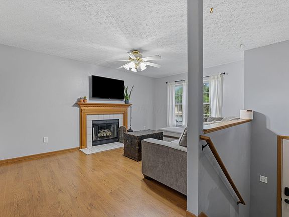3rd image of 4467 Catamaran Dr