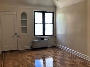 171 McDonald Ave #2A, Brooklyn, NY 11218