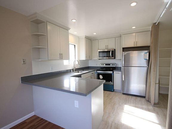 2nd image of 445 Carneros Ave #3