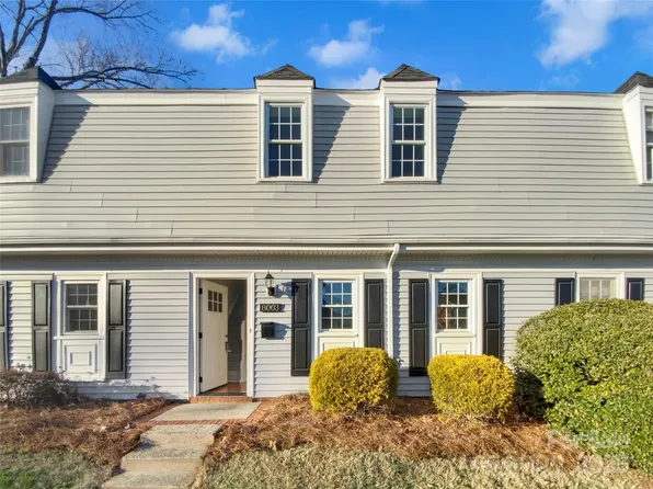 8003 Regent Park Ln, Charlotte, NC 28210