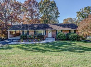 67 Rollingwood Ct, Troutville, VA 24175