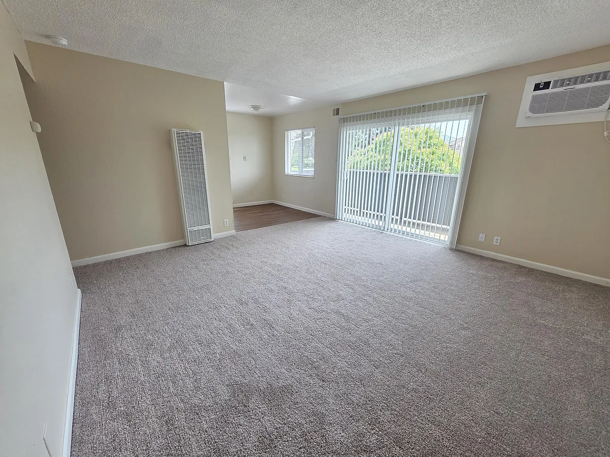 Building Photo - 1501 Garcez Dr #8